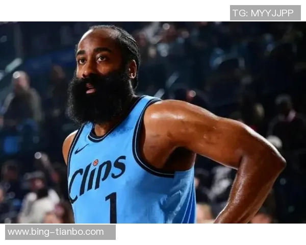 快船半场领先篮网16分哈登状态火热小卡贡献7分3断祖巴茨表现低迷