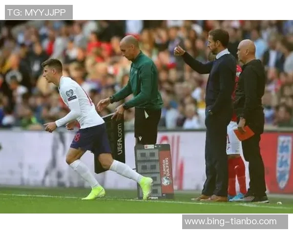 奇克重返英格兰国家队七年后获赠纪念帽子表达喜悦之情