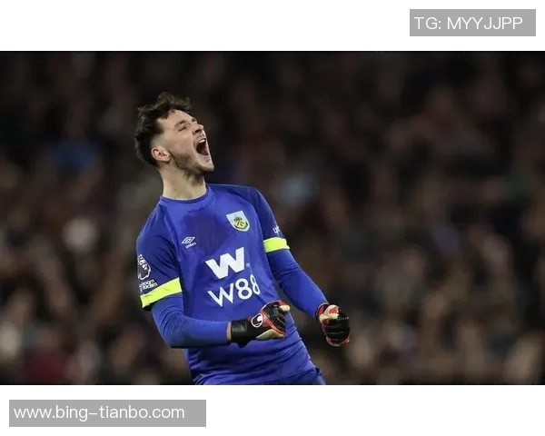 罗马门将斯维拉尔荣膺九月最佳球员表现出色仅失两球